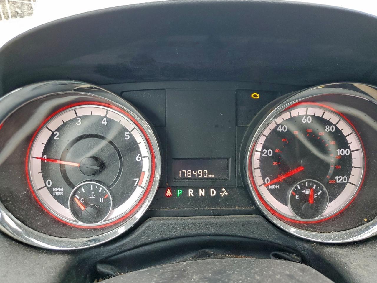 2018 Dodge Caravan - zdjęcie 9