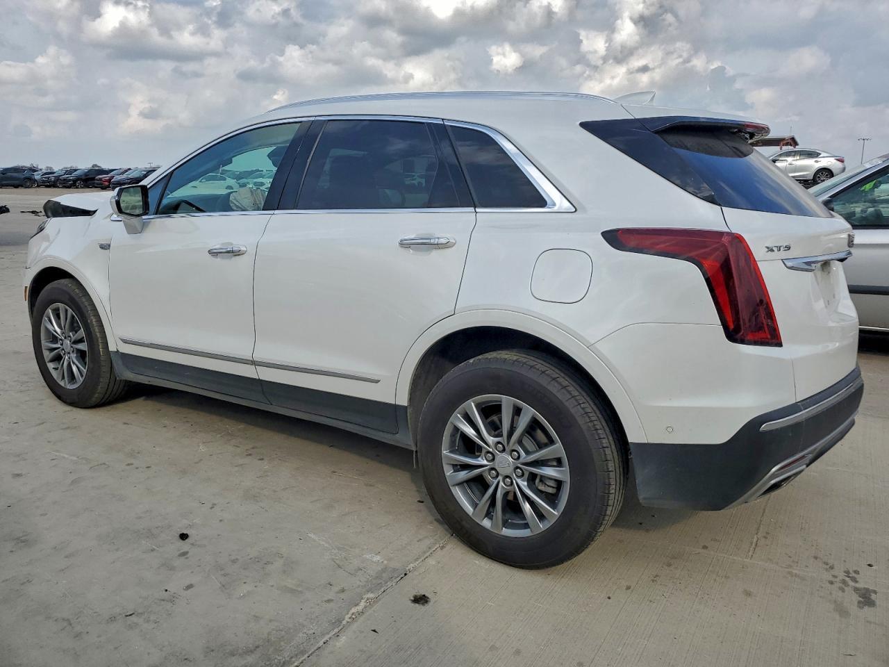 2022 Cadillac XT5 - zdjęcie 2