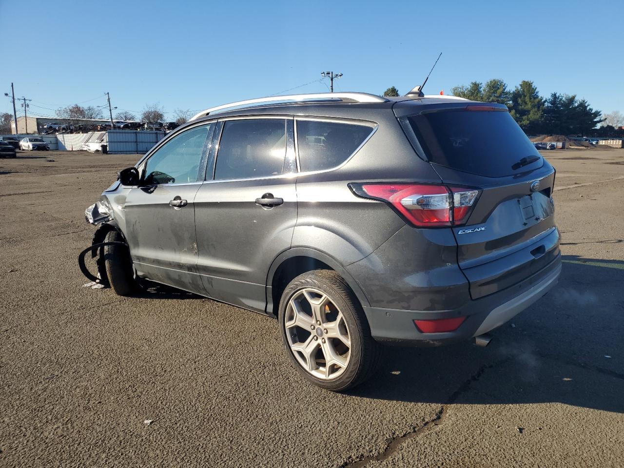 2018 Ford Escape - zdjęcie 2