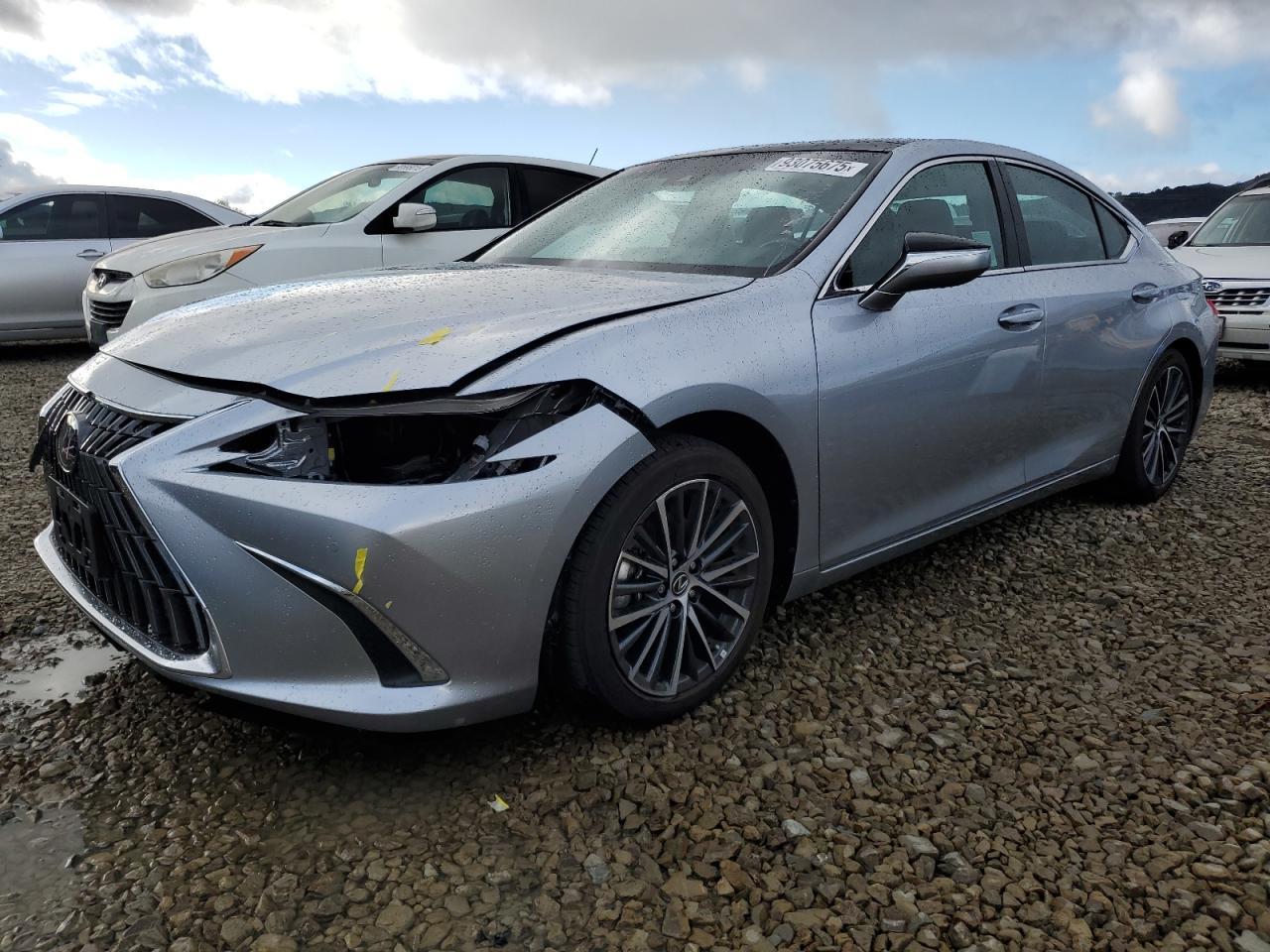 2025 Lexus ES - zdjęcie główne