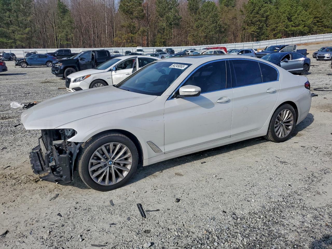 2023 BMW 530 Xi - zdjęcie główne