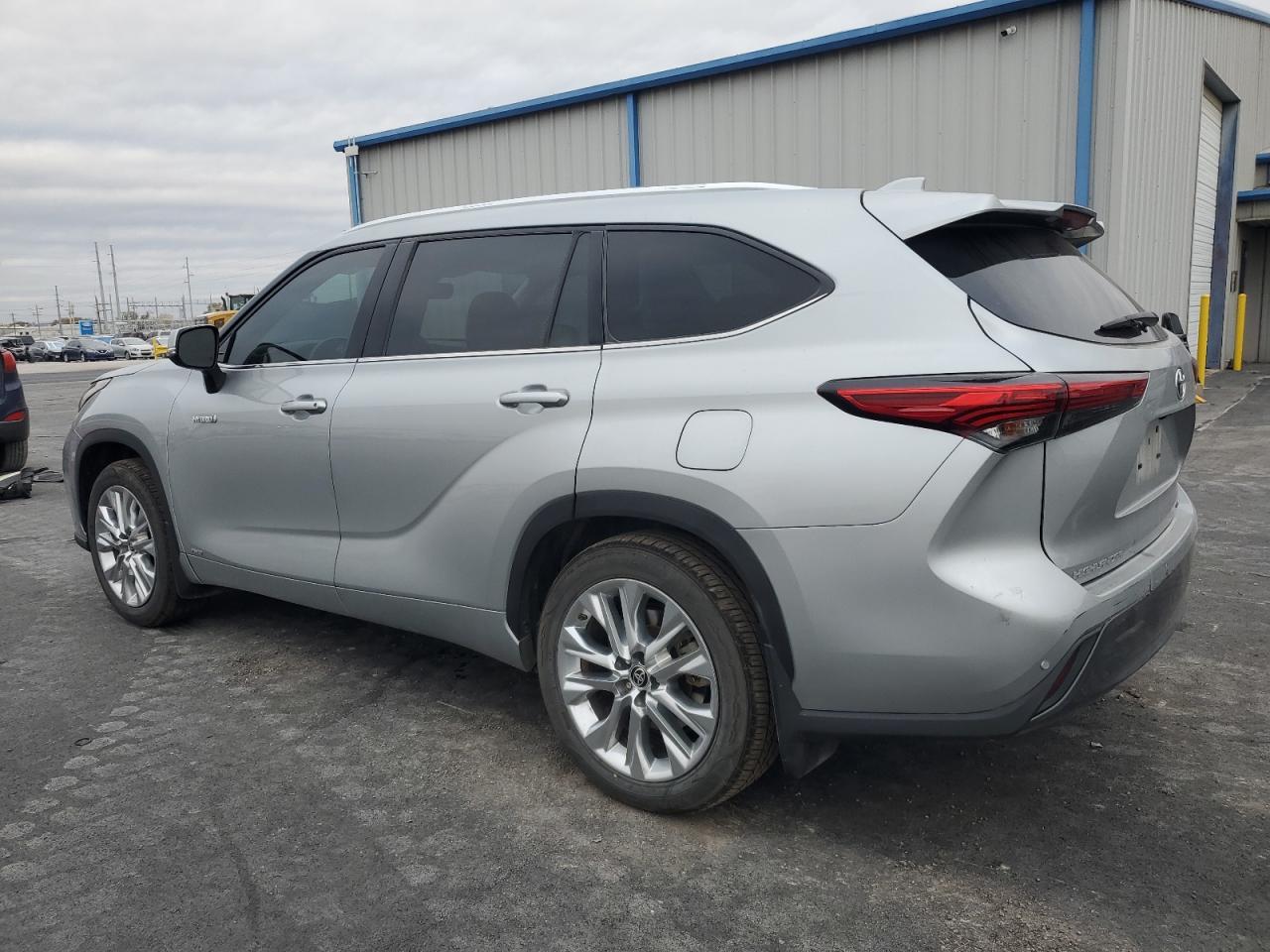 2021 Toyota Highlander - zdjęcie 2