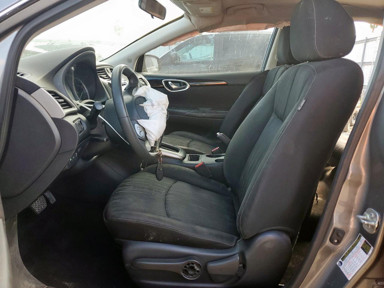 2017 Nissan Sentra - zdjęcie 7