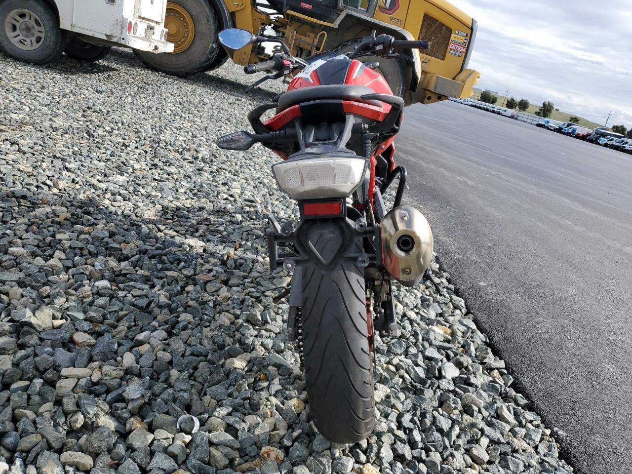 2023 BMW G310 R - zdjęcie 4