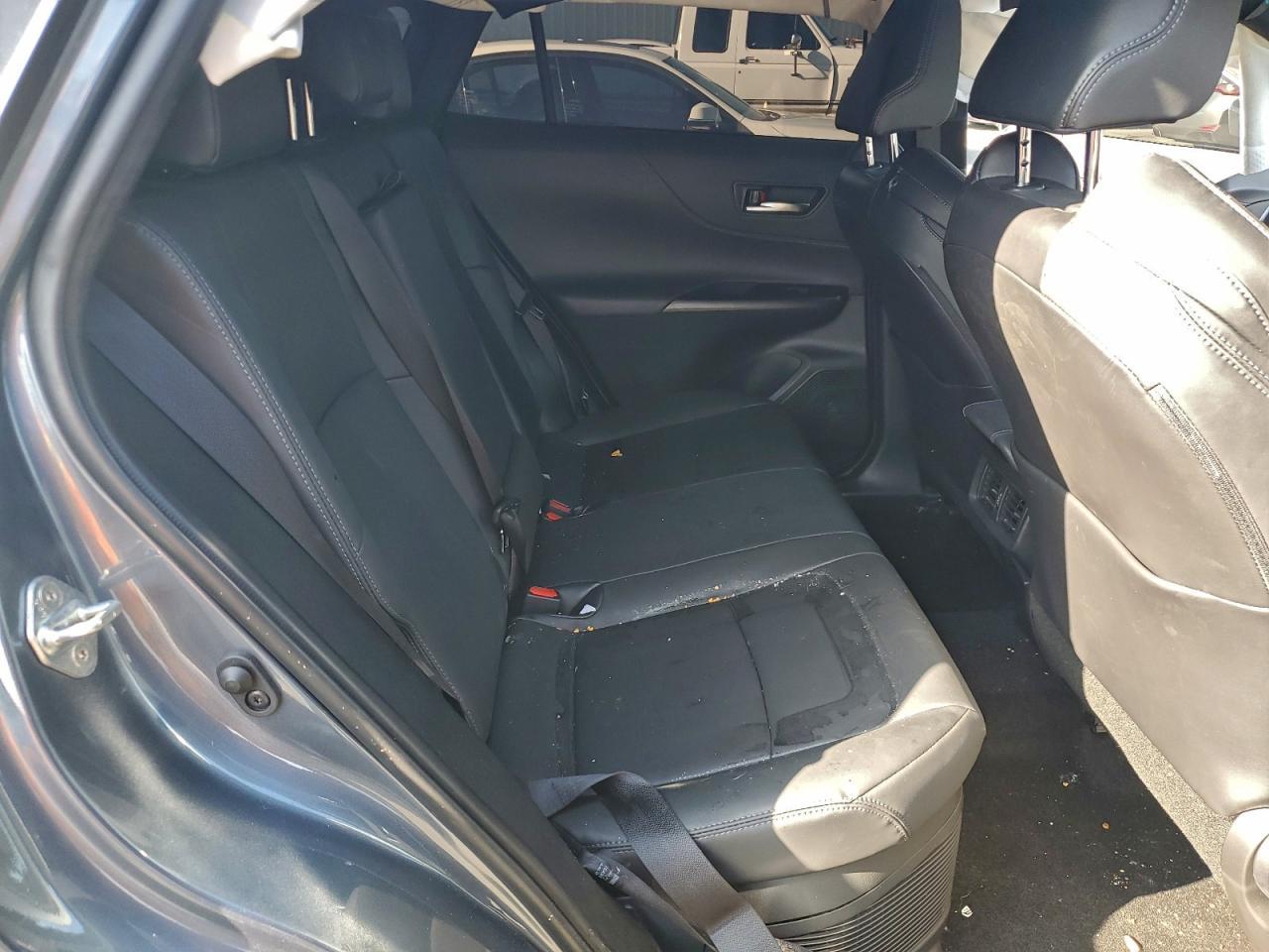 2024 Toyota Venza Le - zdjęcie 11