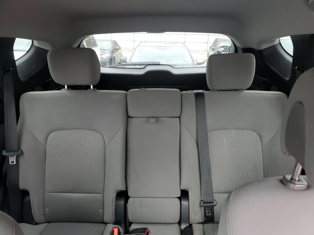 2017 Hyundai Santa Fe - zdjęcie 10