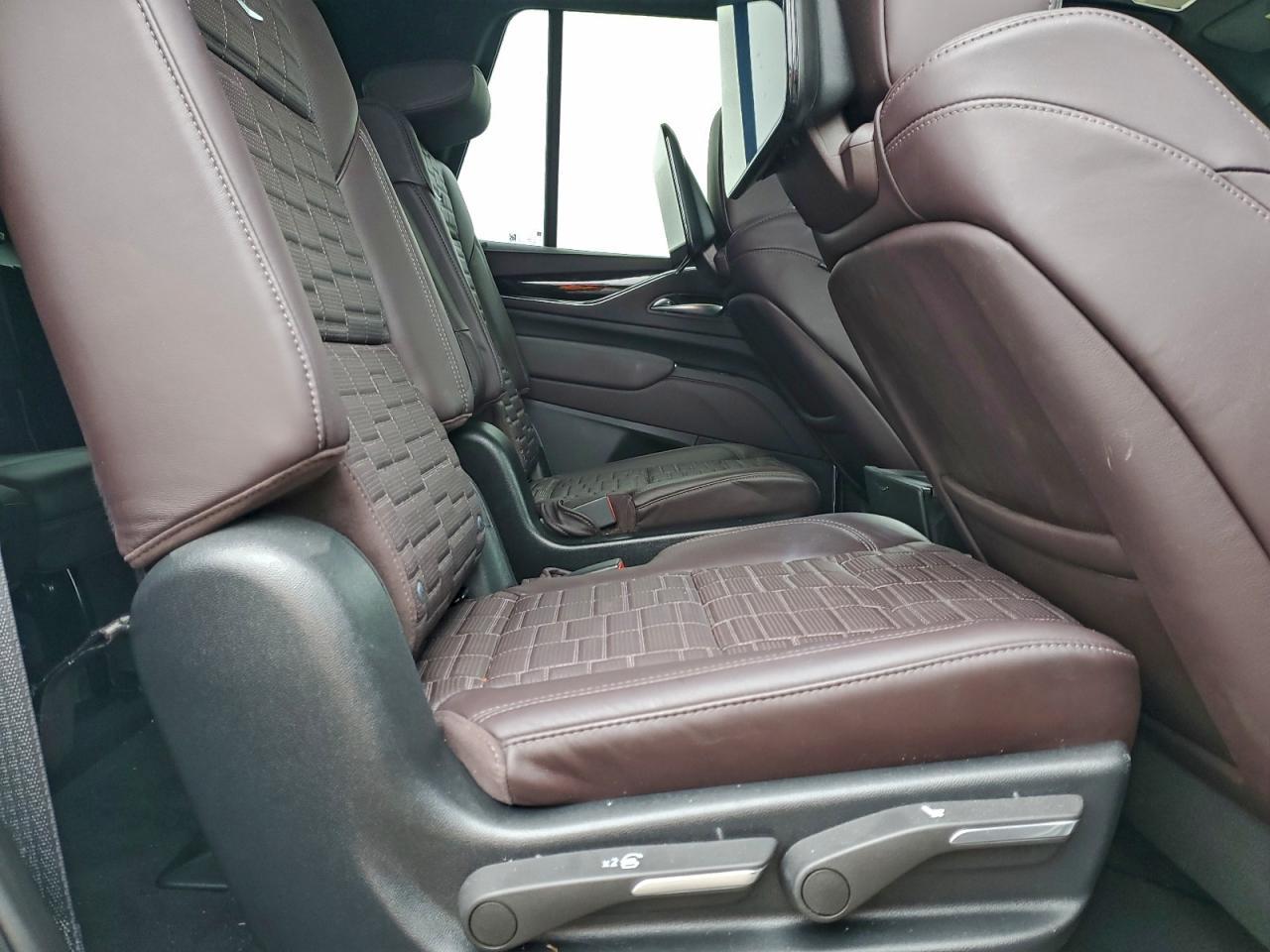 2023 Cadillac Escalade - zdjęcie 11