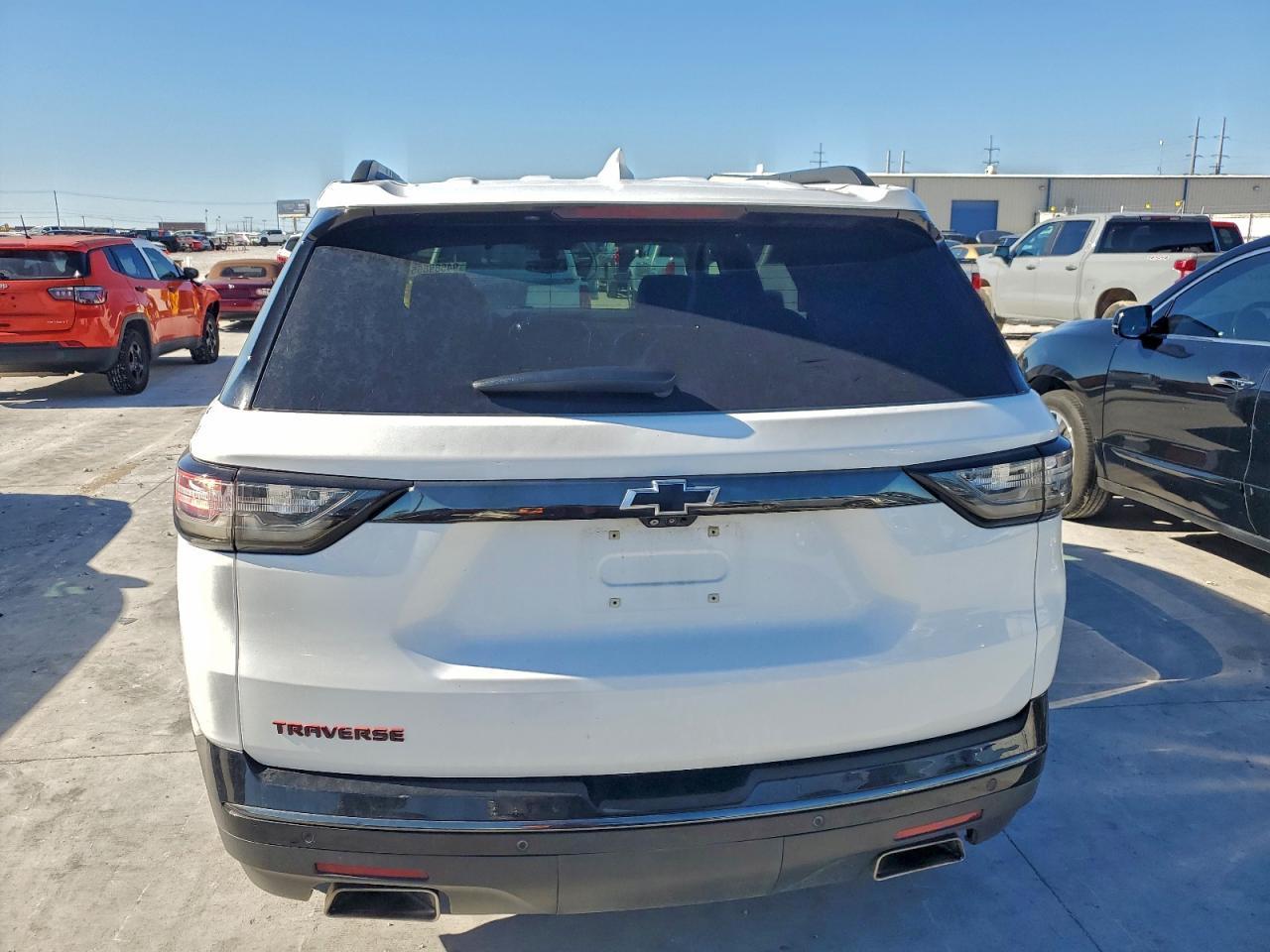 2020 Chevrolet Traverse Premier - zdjęcie 6