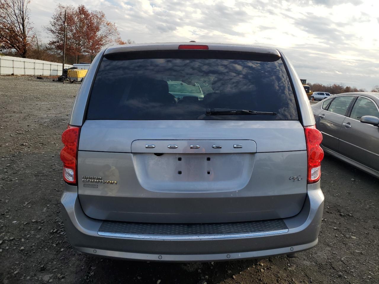 2016 Dodge Grand Caravan R/T - zdjęcie 6