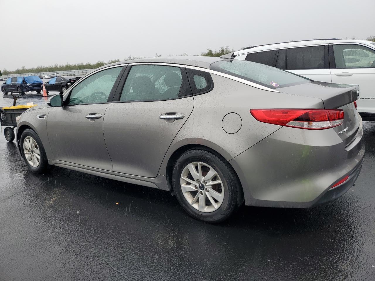 2018 Kia Optima - zdjęcie 2