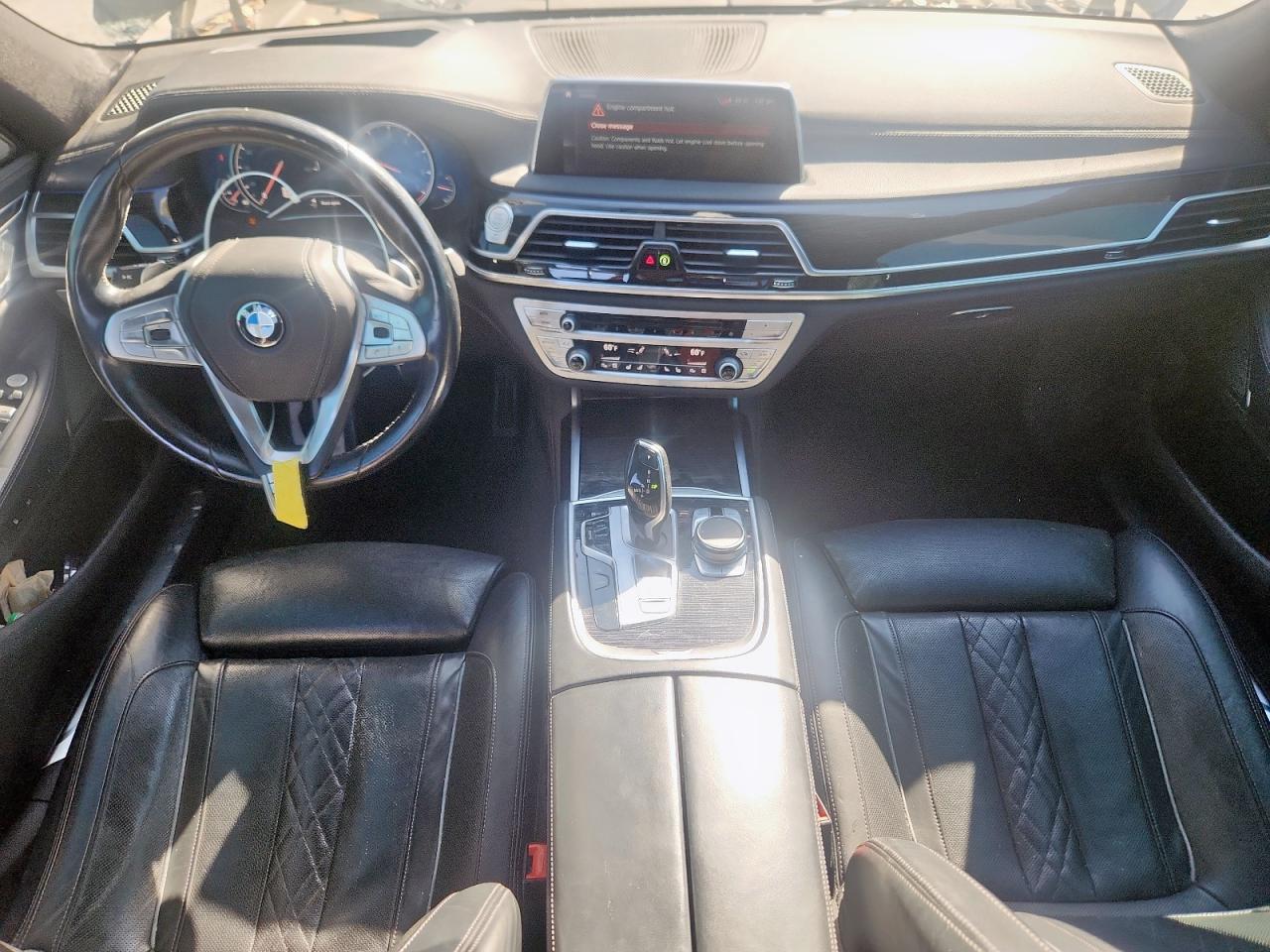 2019 BMW 750 I - zdjęcie 8