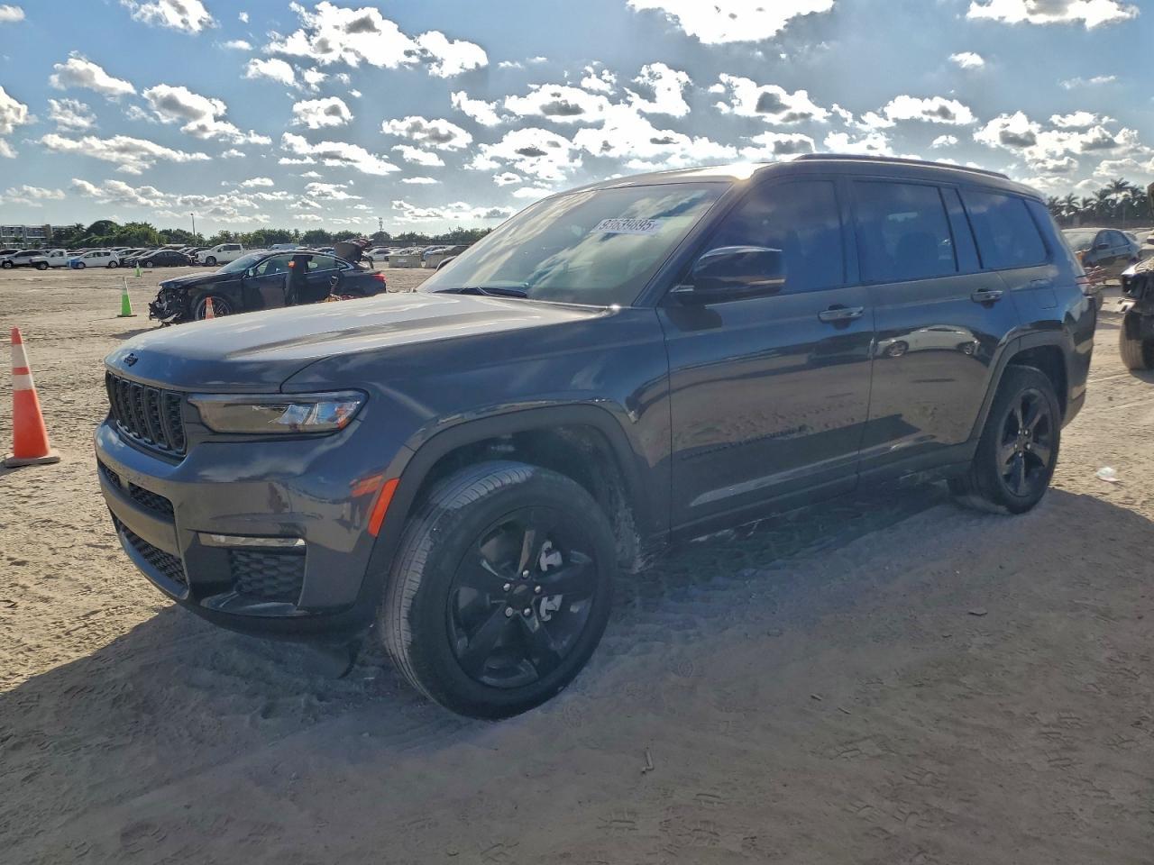 2025 Jeep Grand Cherokee L Limited - zdjęcie główne