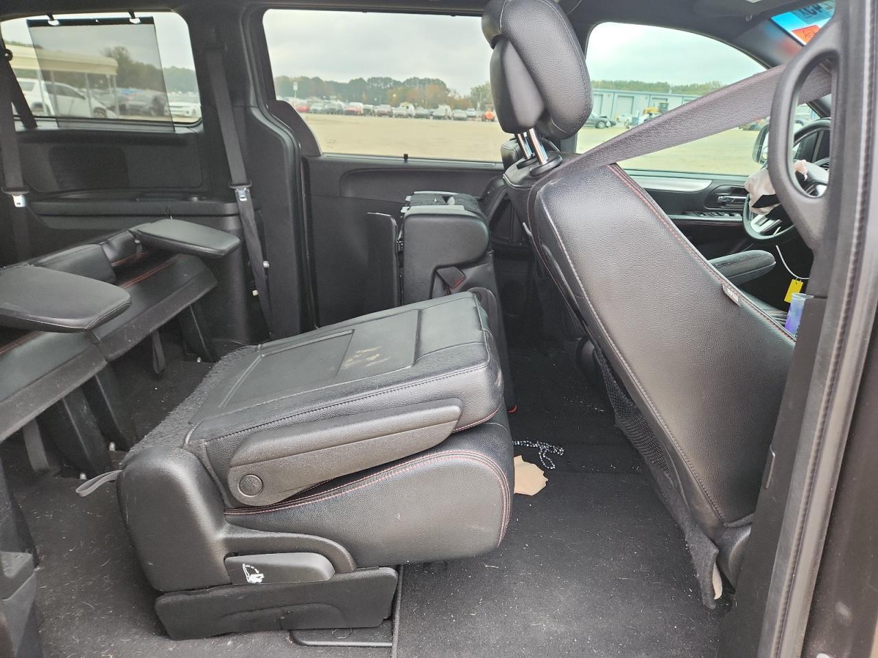 2017 Dodge Grand Caravan Gt - zdjęcie 11