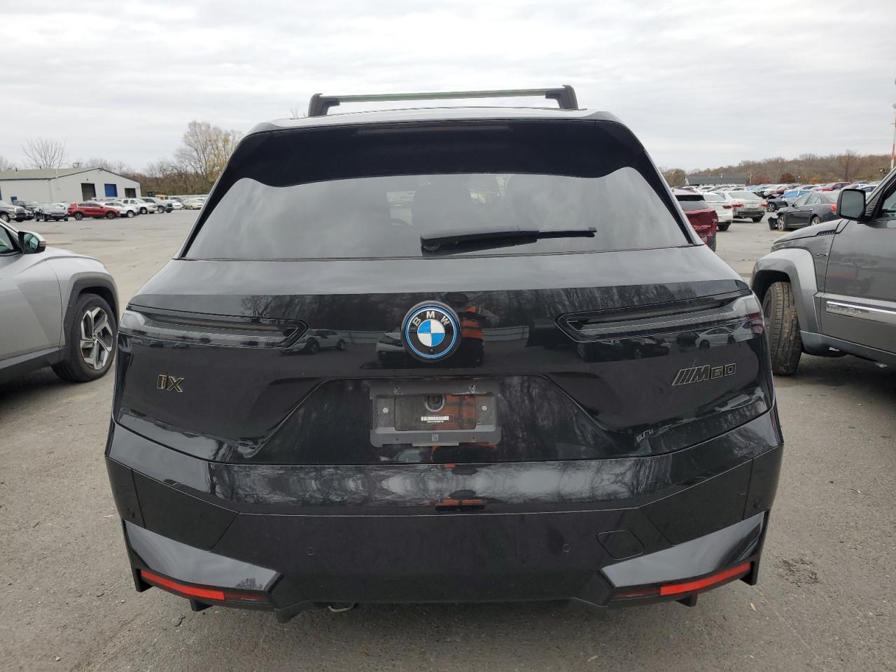 2023 BMW Ix M60 - zdjęcie 6