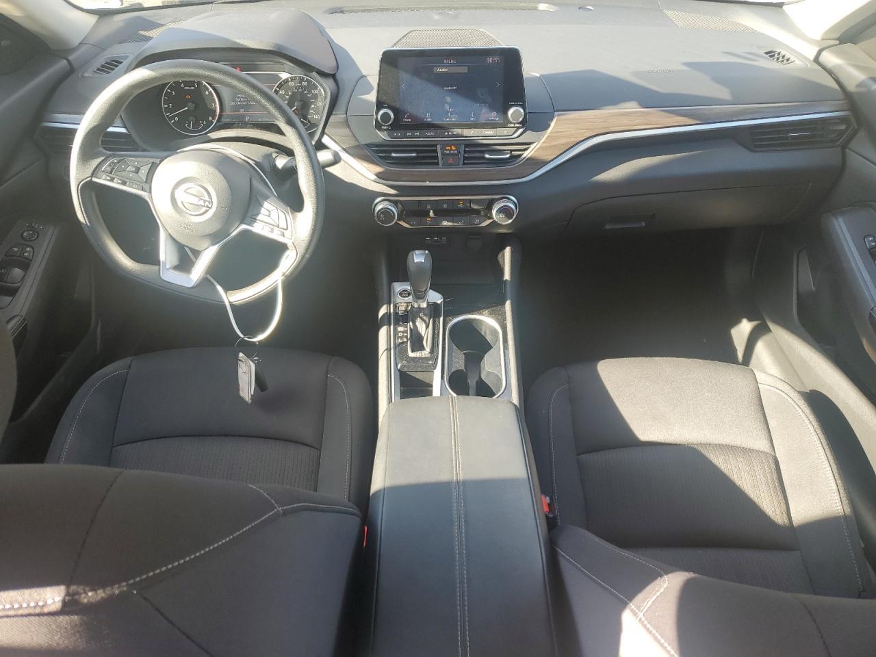 2024 Nissan Altima - zdjęcie 8