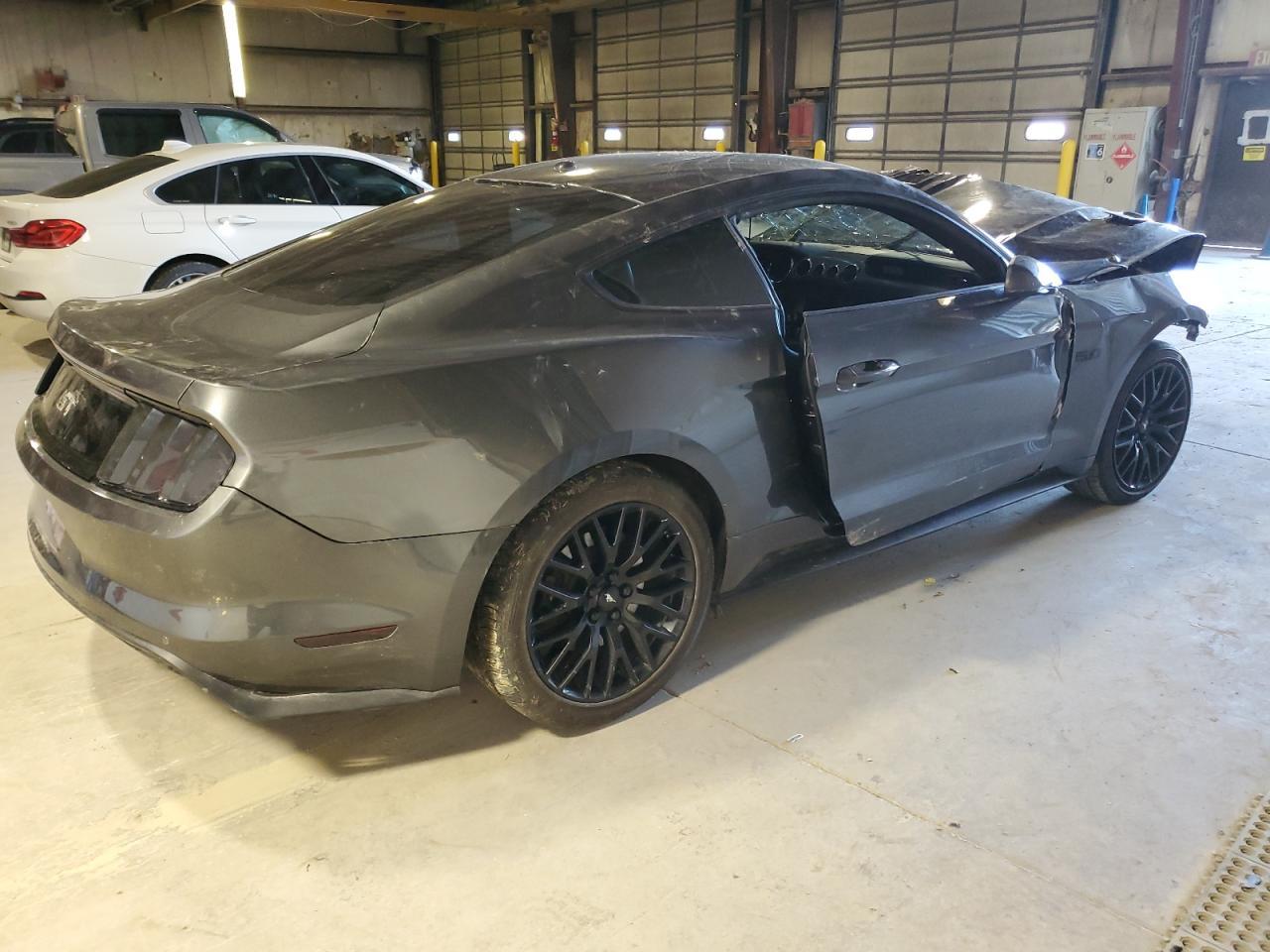 2017 Ford Mustang Gt - zdjęcie 3