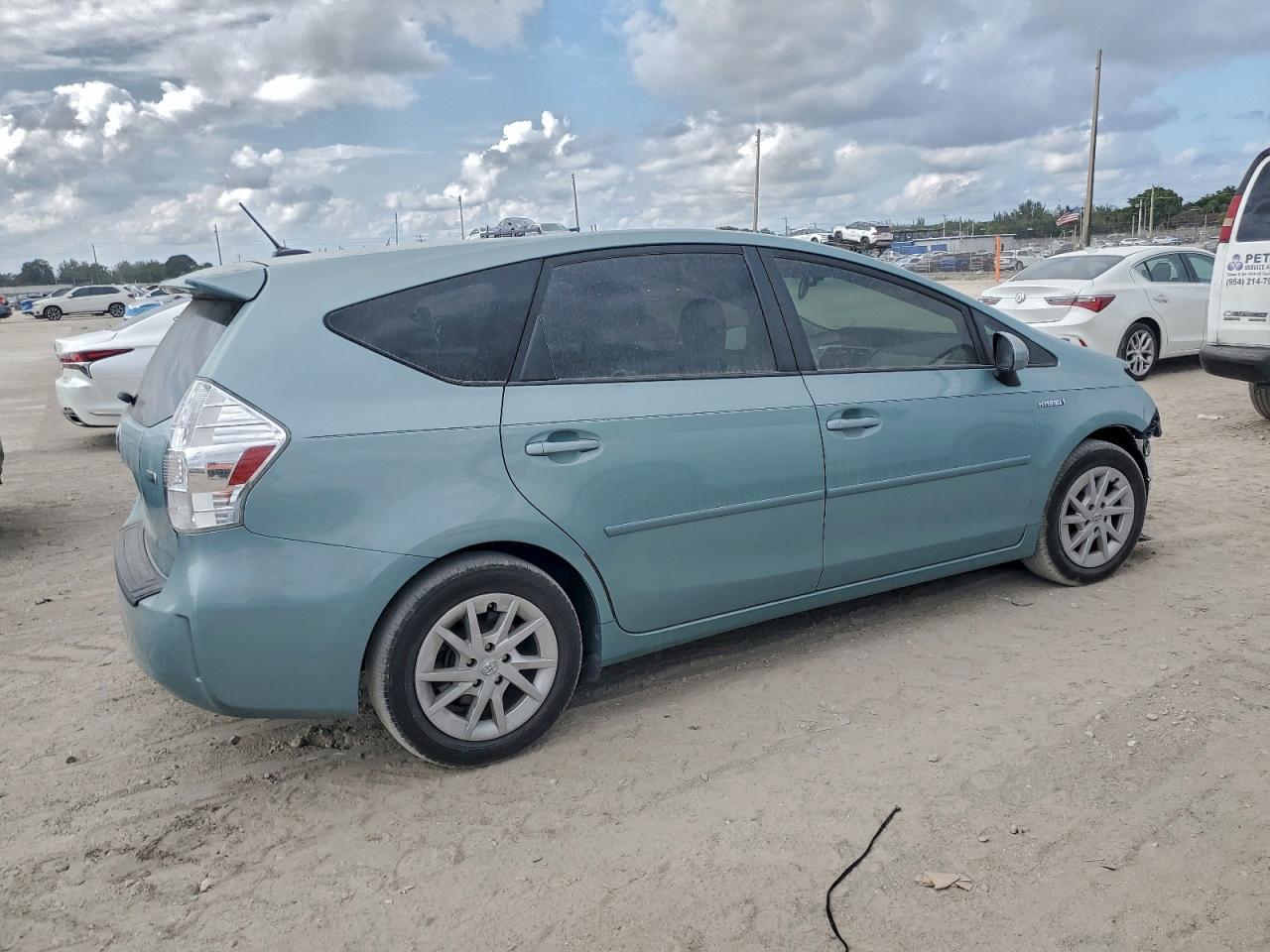 2014 Toyota Prius v (+) - zdjęcie 3