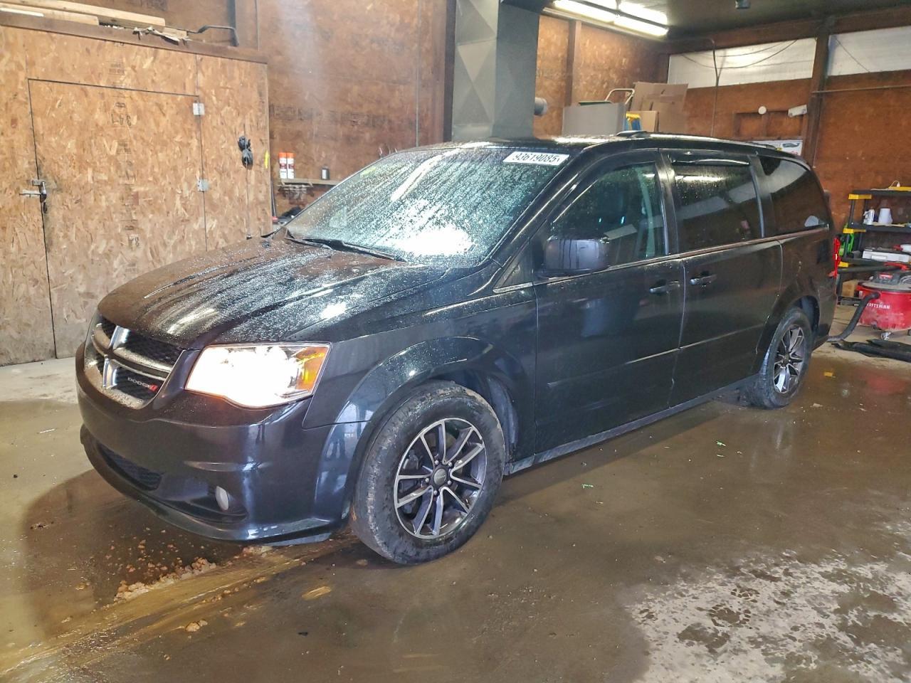 2017 Dodge Caravan - zdjęcie główne