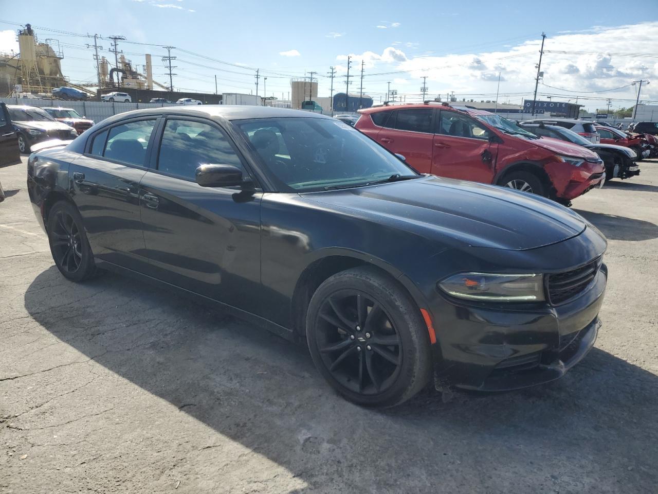 2018 Dodge Charger Sxt - zdjęcie 4