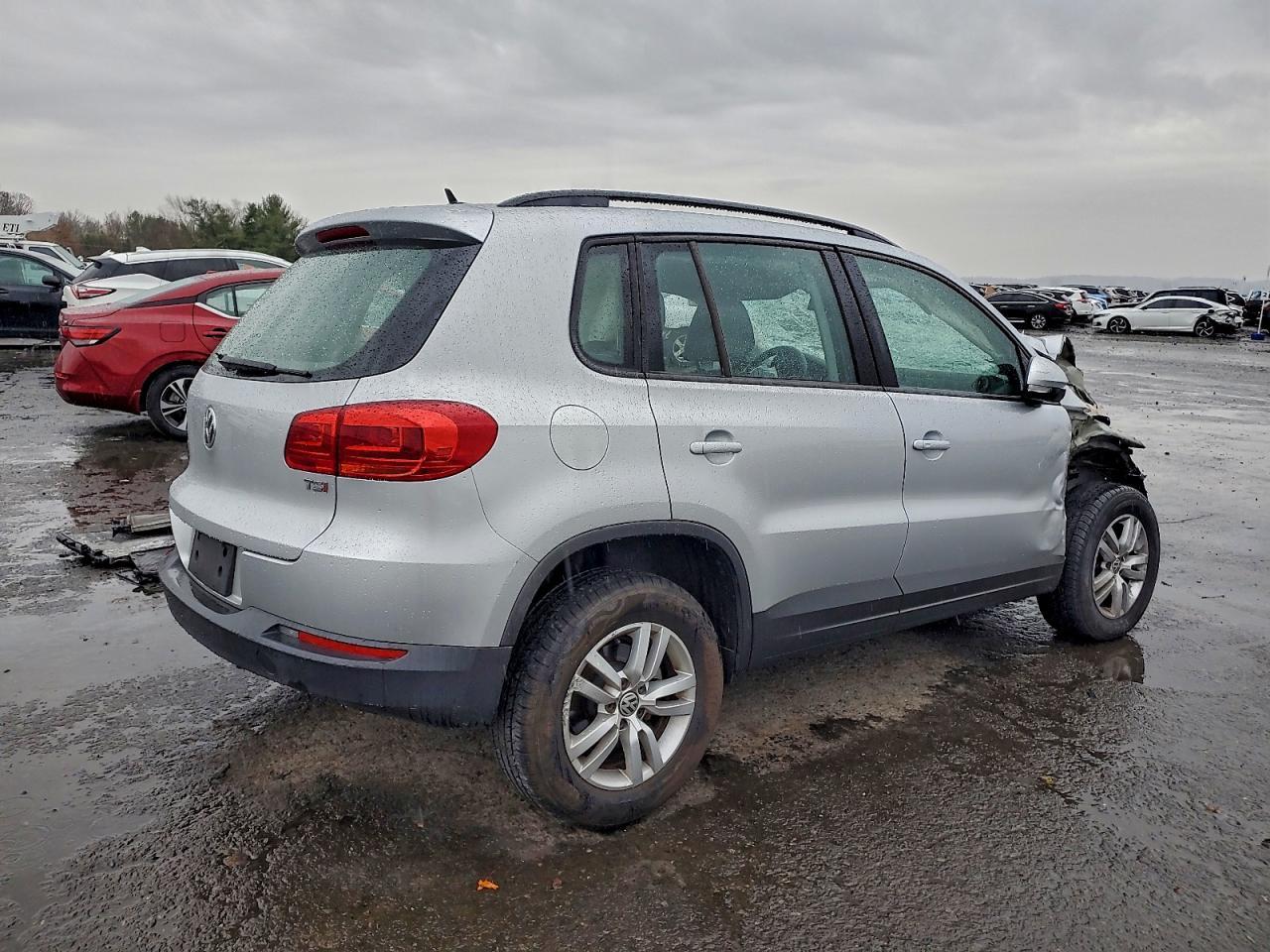 2016 Volkswagen Tiguan S - zdjęcie 3
