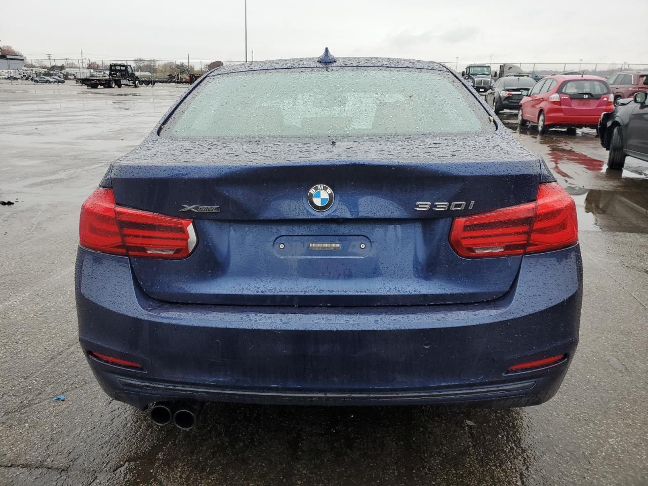 2017 BMW Seria 3 - zdjęcie 6