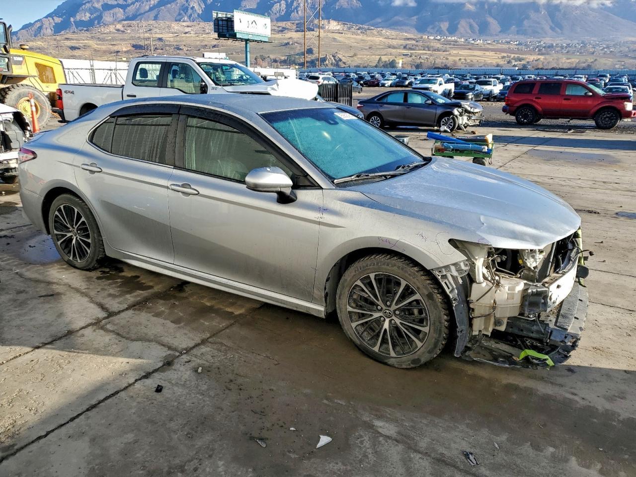 2018 Toyota Camry - zdjęcie 4
