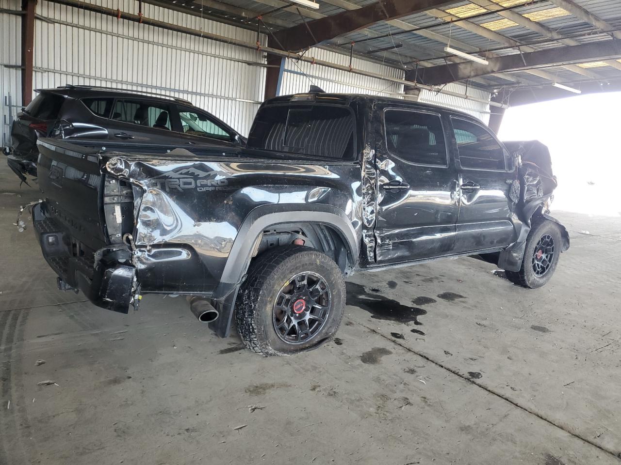 2019 Toyota Tacoma - zdjęcie 3