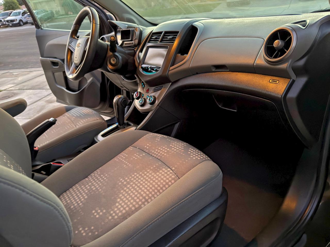 2014 Chevrolet Sonic - zdjęcie 5