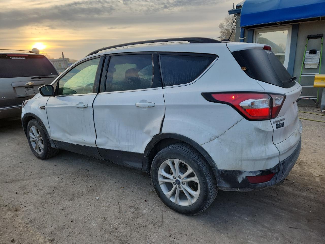 Ford Escape - zdjęcie 2