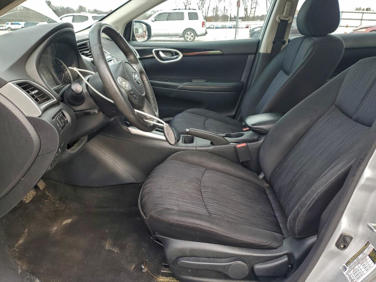 2017 Nissan Sentra - zdjęcie 7