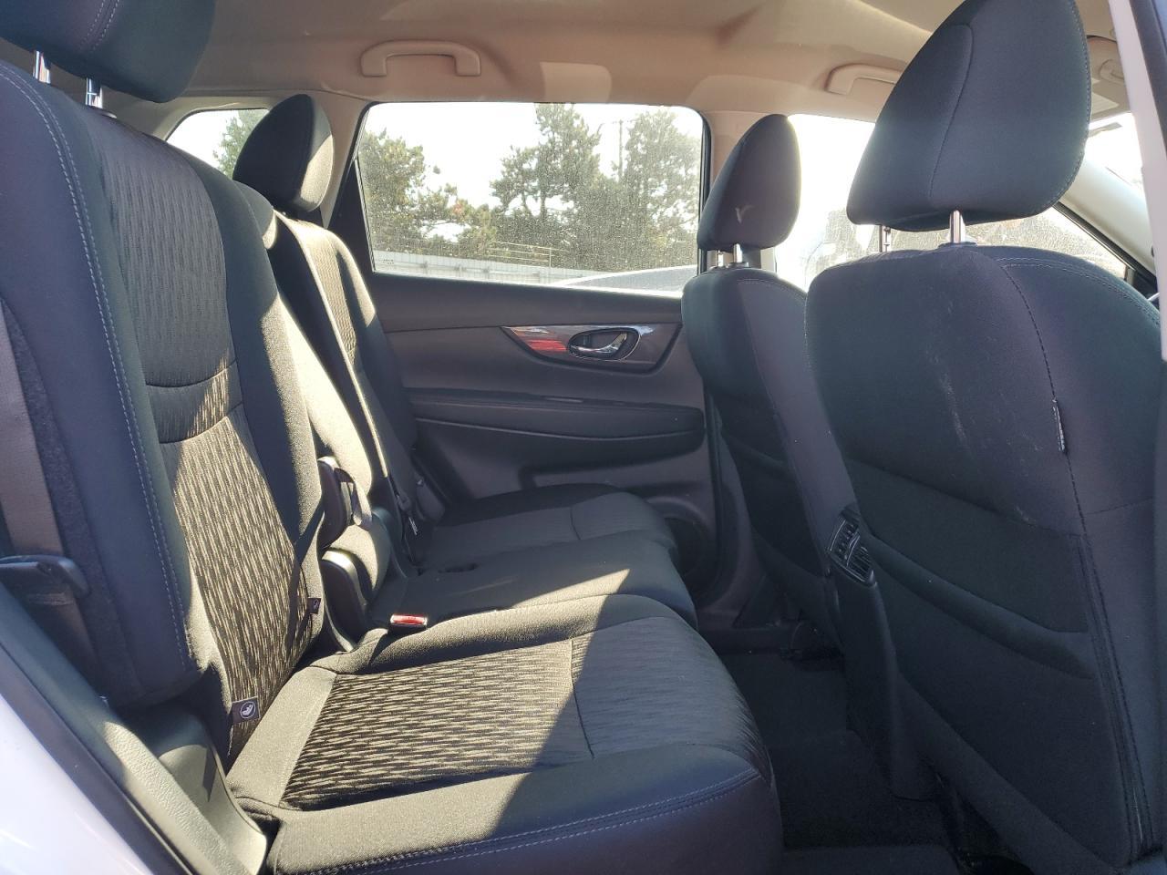 2018 Nissan Rogue - zdjęcie 11