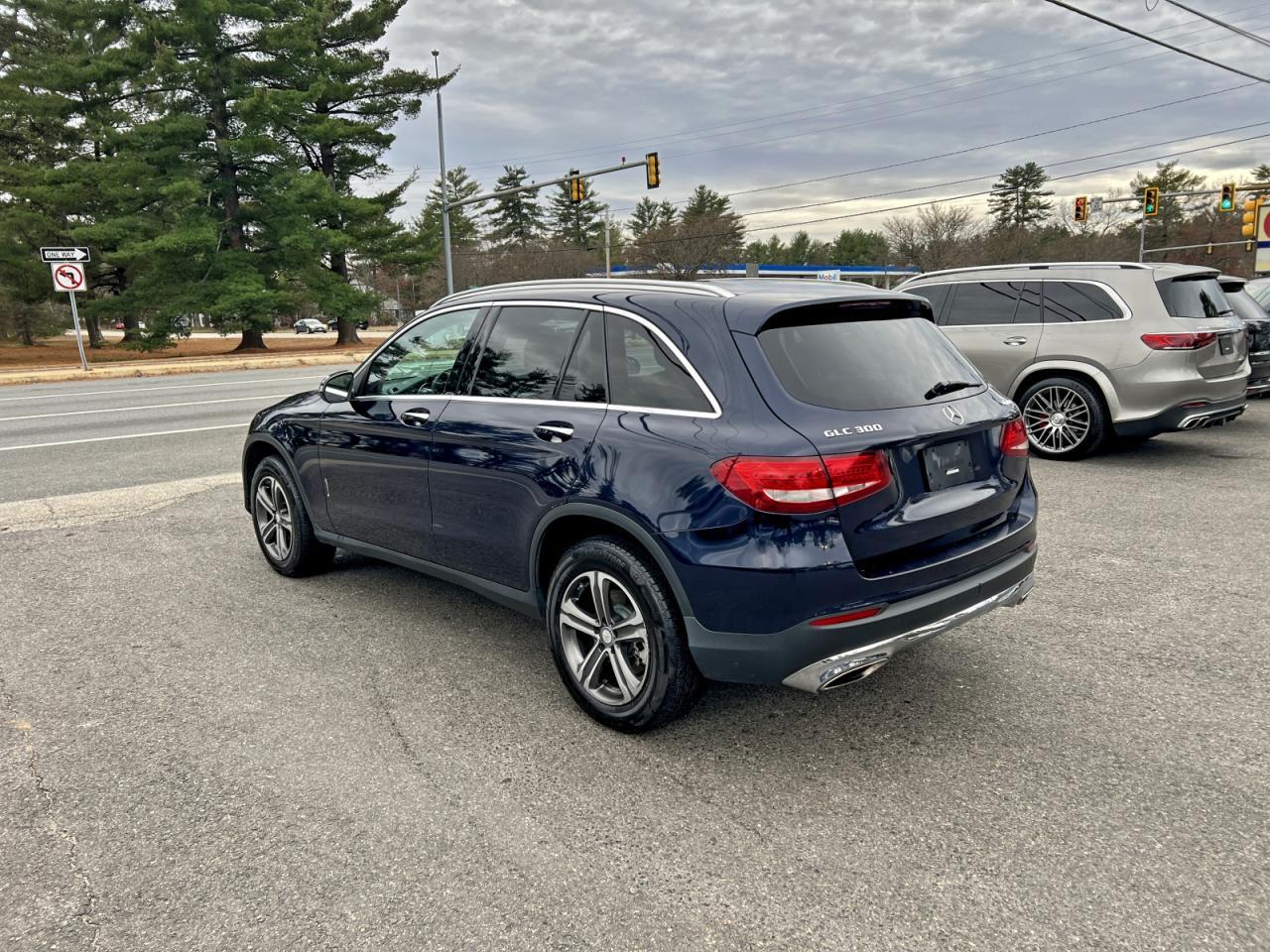 2016 Mercedes-Benz GLC - zdjęcie 3