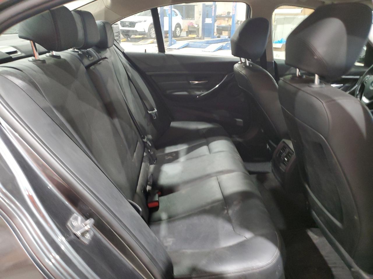 2014 BMW 320 I xDrive - zdjęcie 10