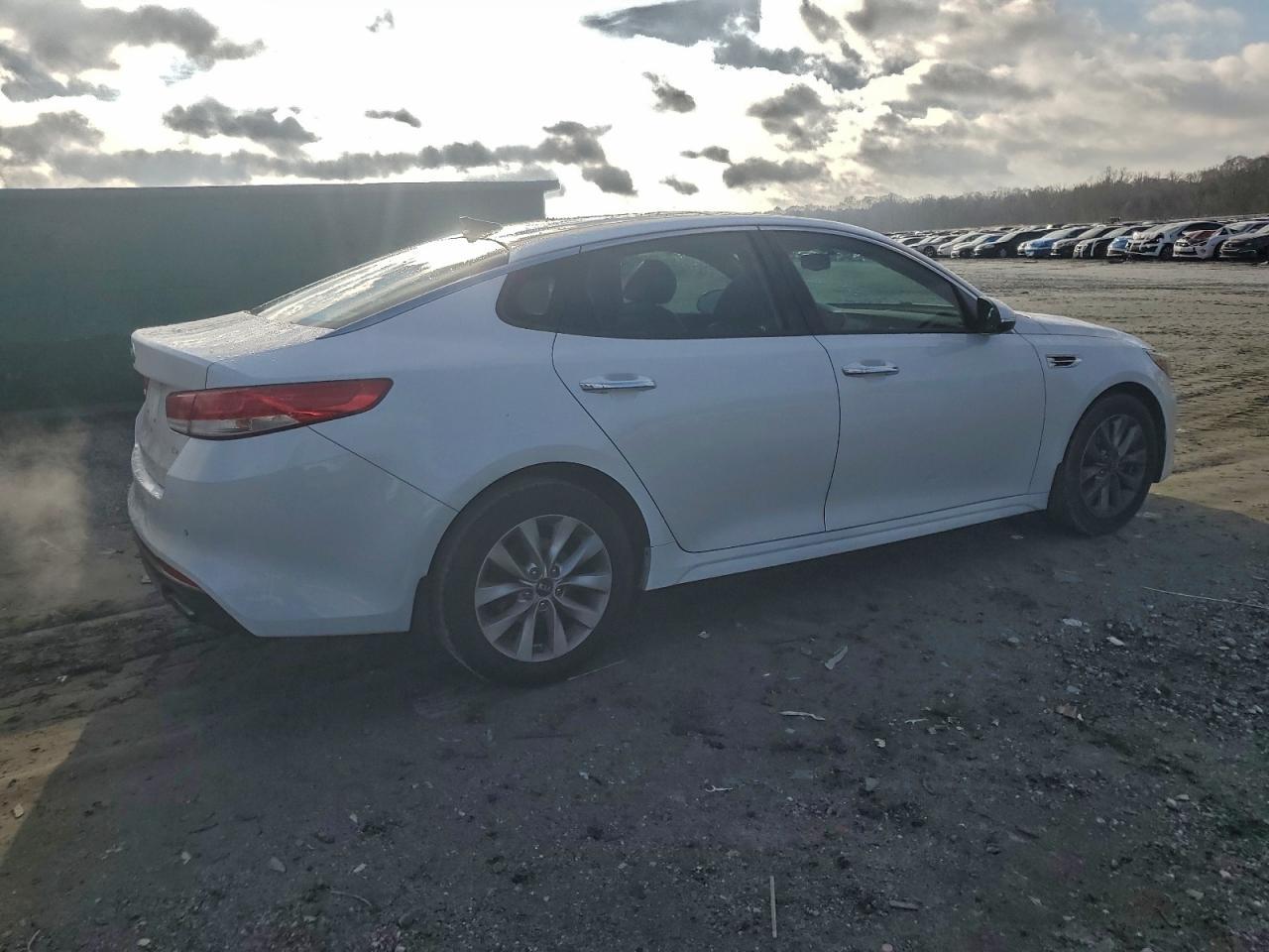 2016 Kia Optima - zdjęcie 3