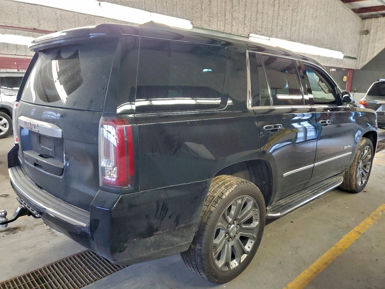 2015 GMC Yukon Denali - zdjęcie 3