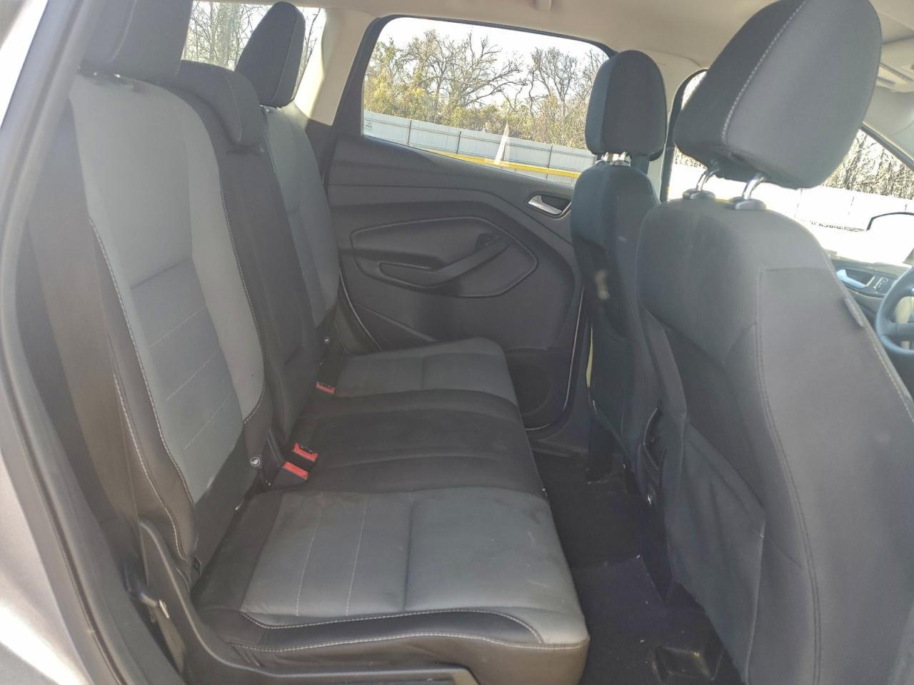 2016 Ford Escape - zdjęcie 10