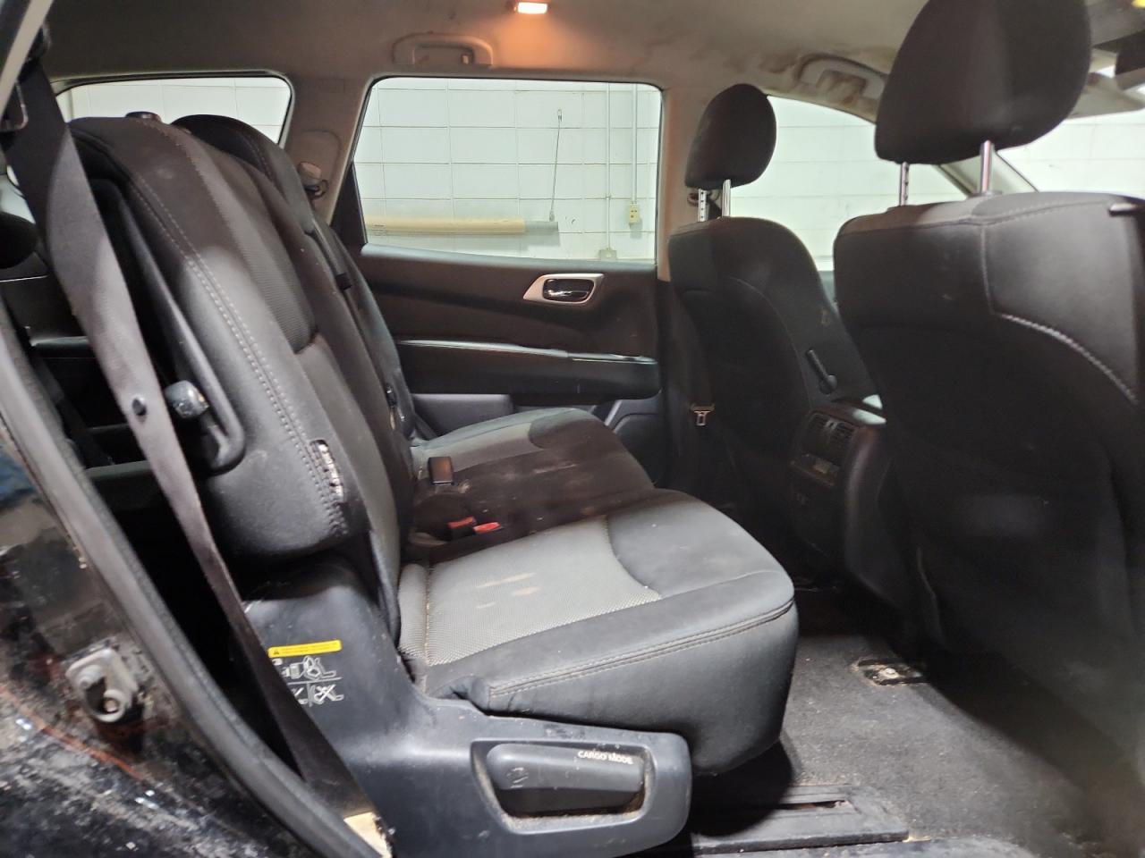 2019 Nissan Pathfinder - zdjęcie 11