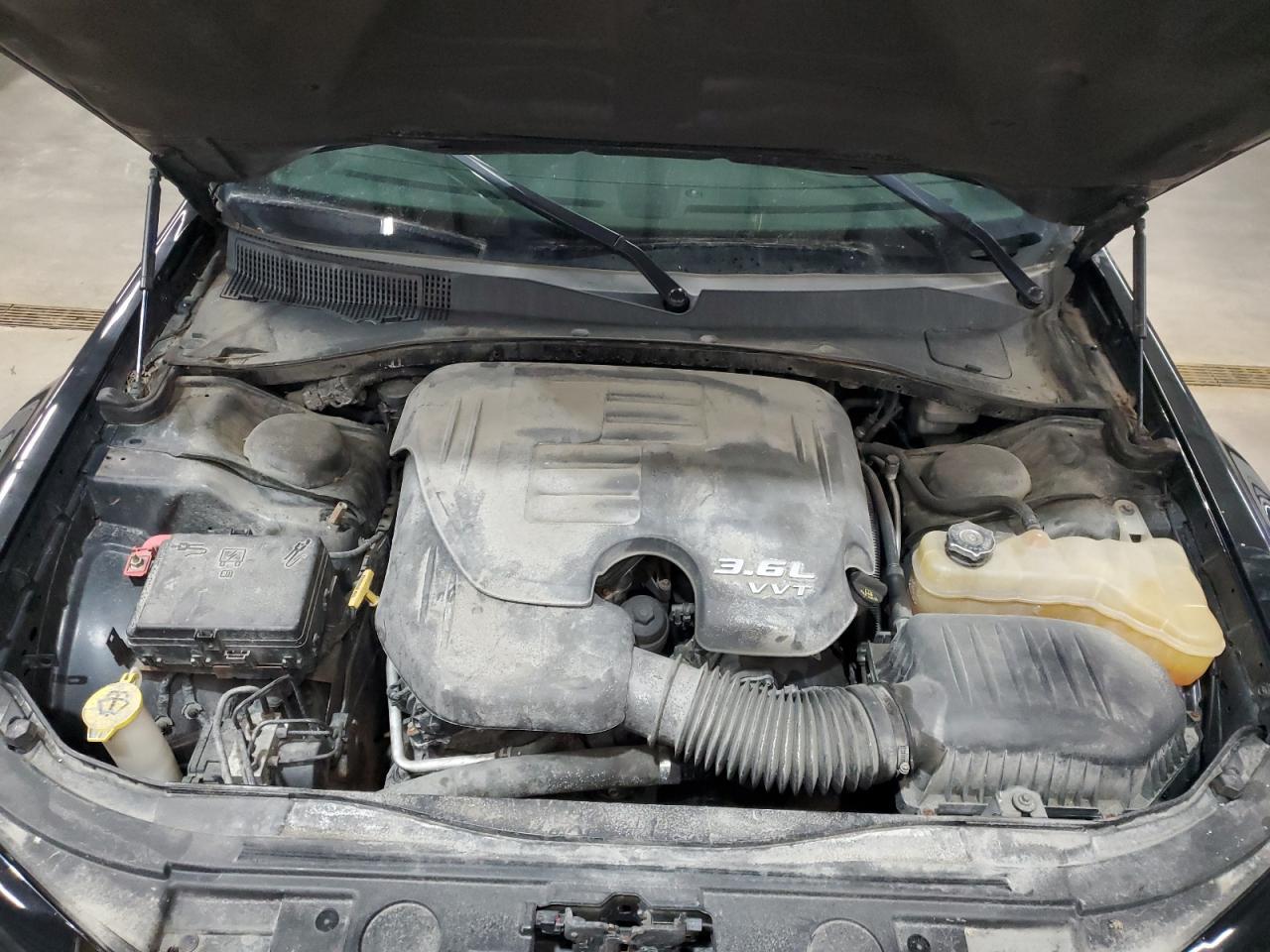 2013 Chrysler 300 - zdjęcie 11