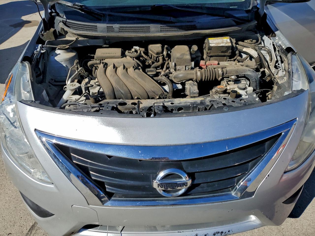 2017 Nissan Versa S - zdjęcie 11