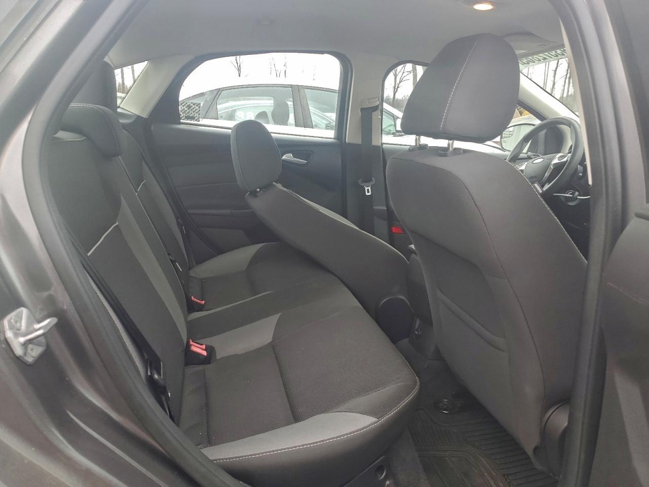 2014 Ford Focus - zdjęcie 10
