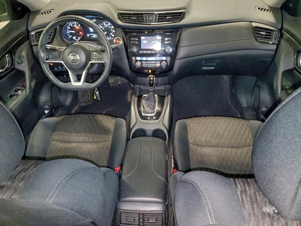 2017 Nissan Rogue - zdjęcie 8