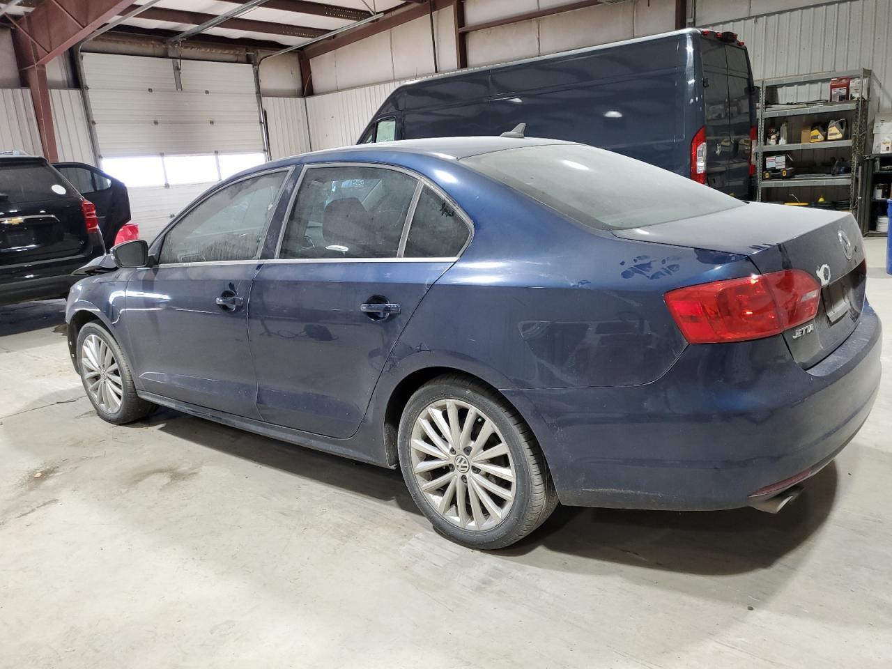 2013 Volkswagen Jetta - zdjęcie 2
