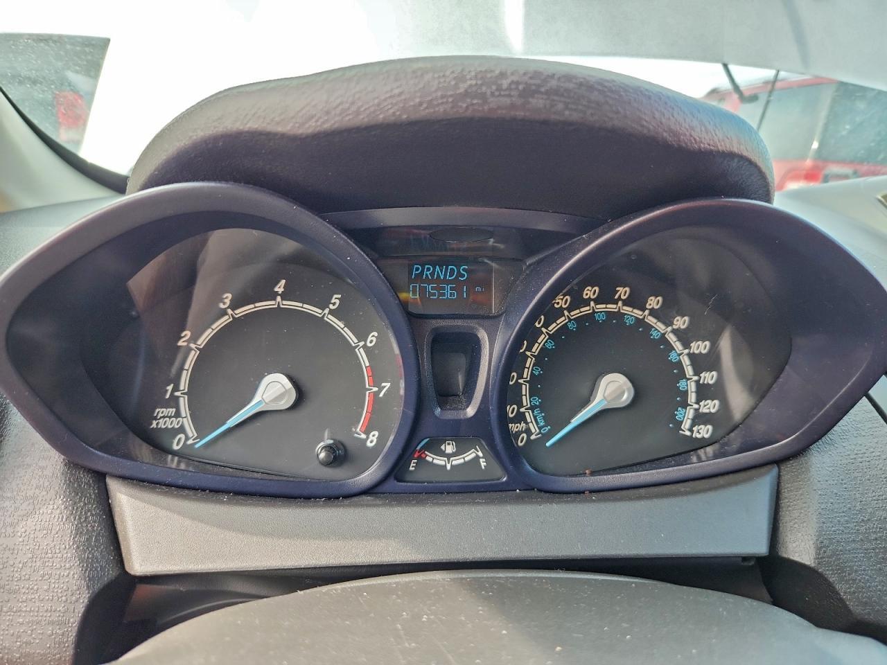 2015 Ford Fiesta S - zdjęcie 9