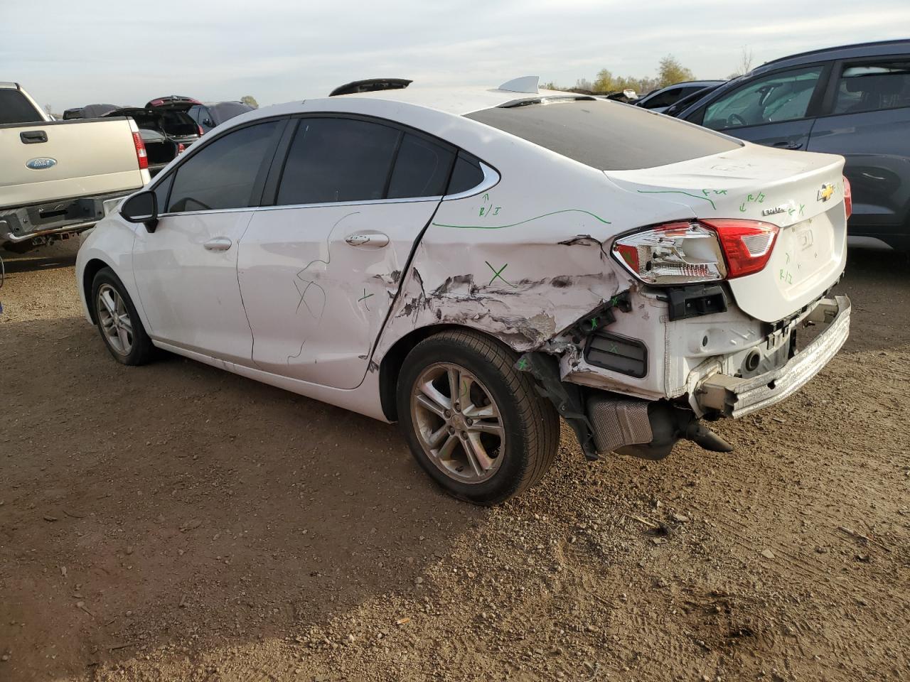 2018 Chevrolet Cruze - zdjęcie 2