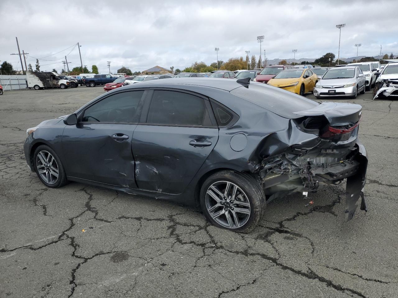 2019 Kia Forte Gt Line - zdjęcie 2