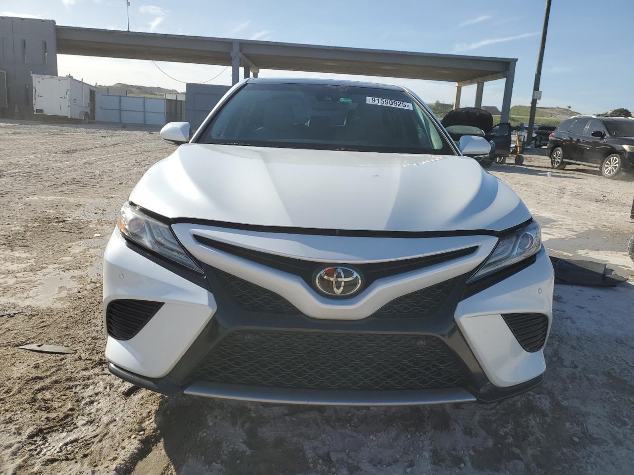 2018 Toyota Camry - zdjęcie 5