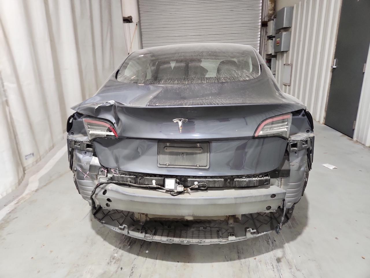 2022 Tesla Model 3 - zdjęcie 6