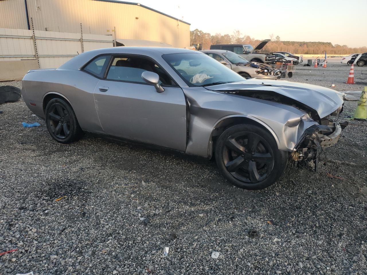 2013 Dodge Challenger Sxt - zdjęcie 4