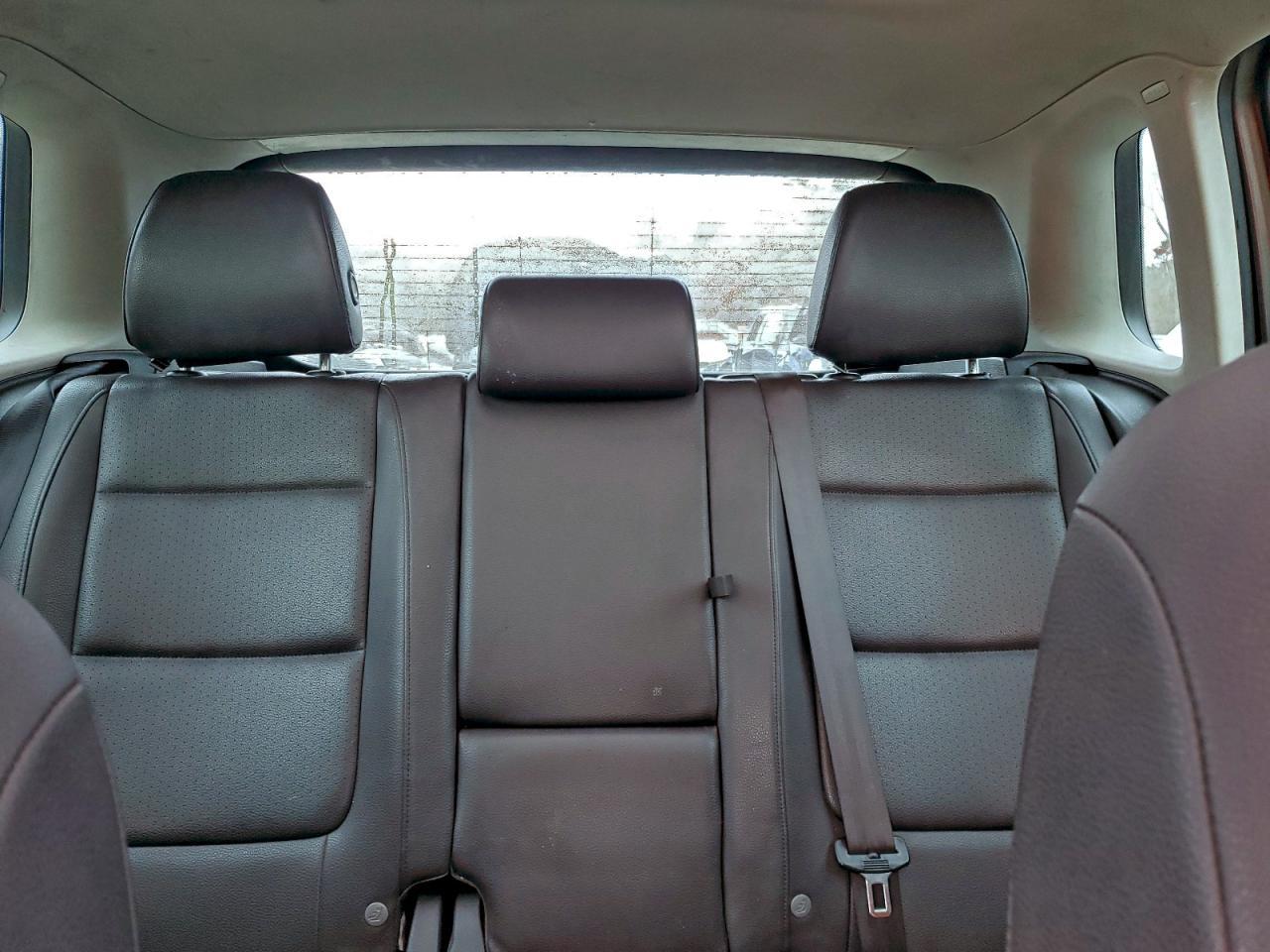 2015 Volkswagen Tiguan - zdjęcie 10