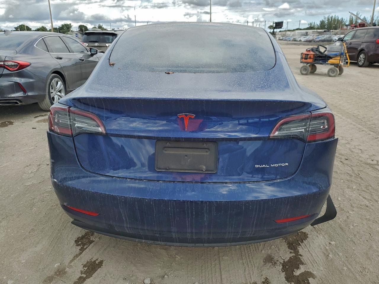 2022 Tesla Model 3 - zdjęcie 6